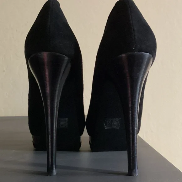 Pelle Moda suede Black Peep Toe Heels - Picture 3 of 3